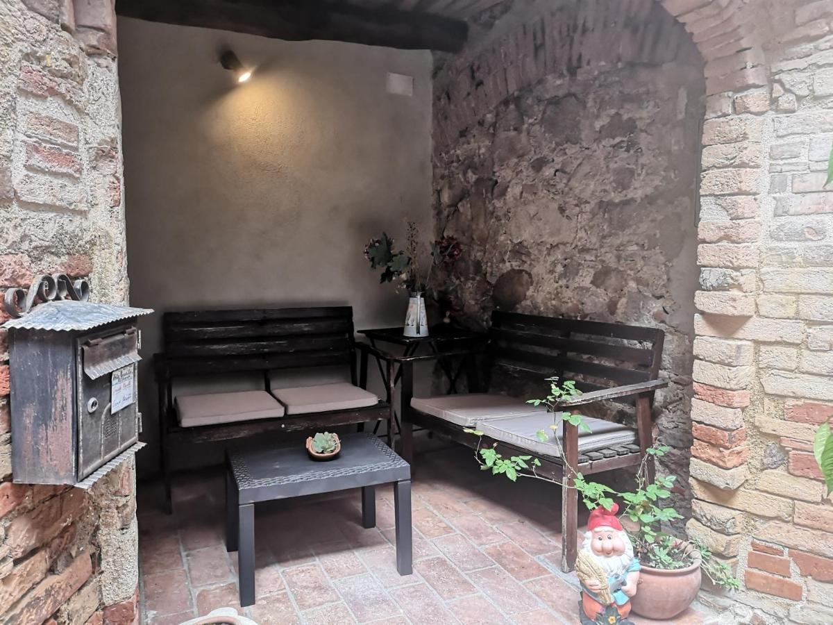 Antico Borgo Di Torri Bed & Breakfast Sovicille Exterior photo