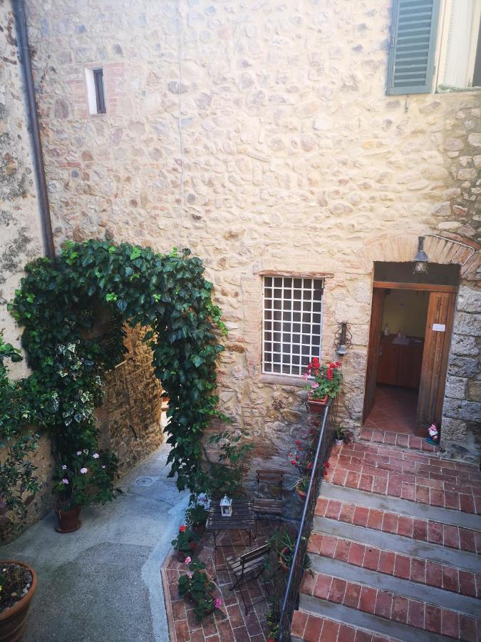 Antico Borgo Di Torri Bed & Breakfast Sovicille Exterior photo