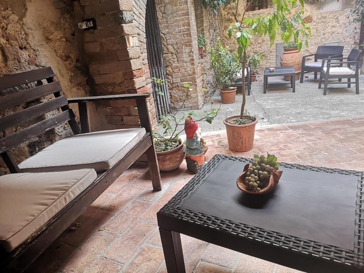 Antico Borgo Di Torri Bed & Breakfast Sovicille Exterior photo