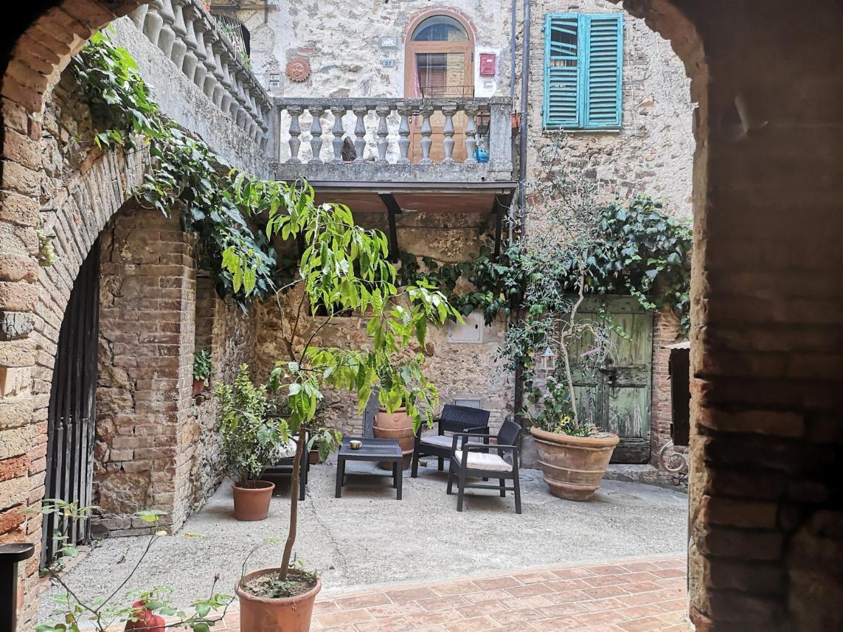 Antico Borgo Di Torri Bed & Breakfast Sovicille Exterior photo