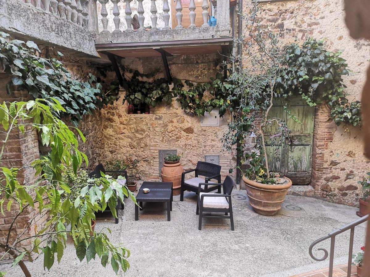 Antico Borgo Di Torri Bed & Breakfast Sovicille Exterior photo