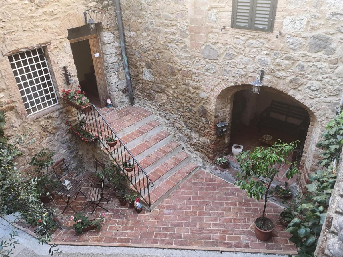 Antico Borgo Di Torri Bed & Breakfast Sovicille Exterior photo