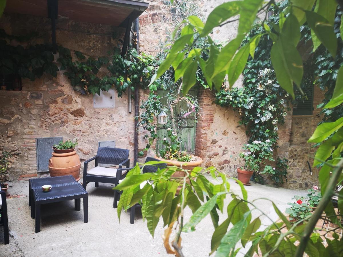 Antico Borgo Di Torri Bed & Breakfast Sovicille Exterior photo